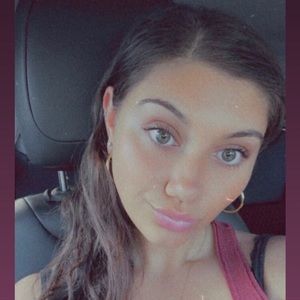 Meet your Posher, Hailey